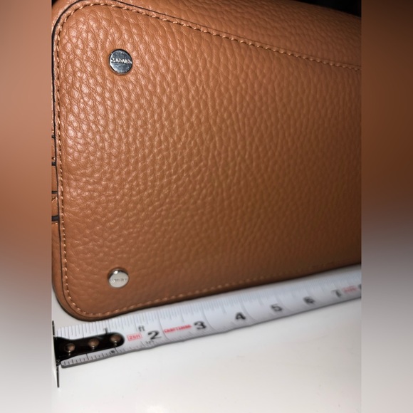 NWT Calvin Klein “Garnet” Shoulder Bag. Approx measurements as pictured - Picture 10 of 14